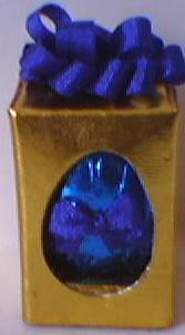 SMALL BOXED EGG WITH BOW